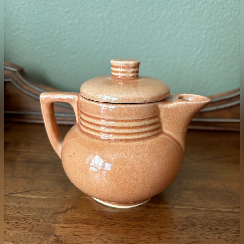 Vintage Salada USA tea pot with lid